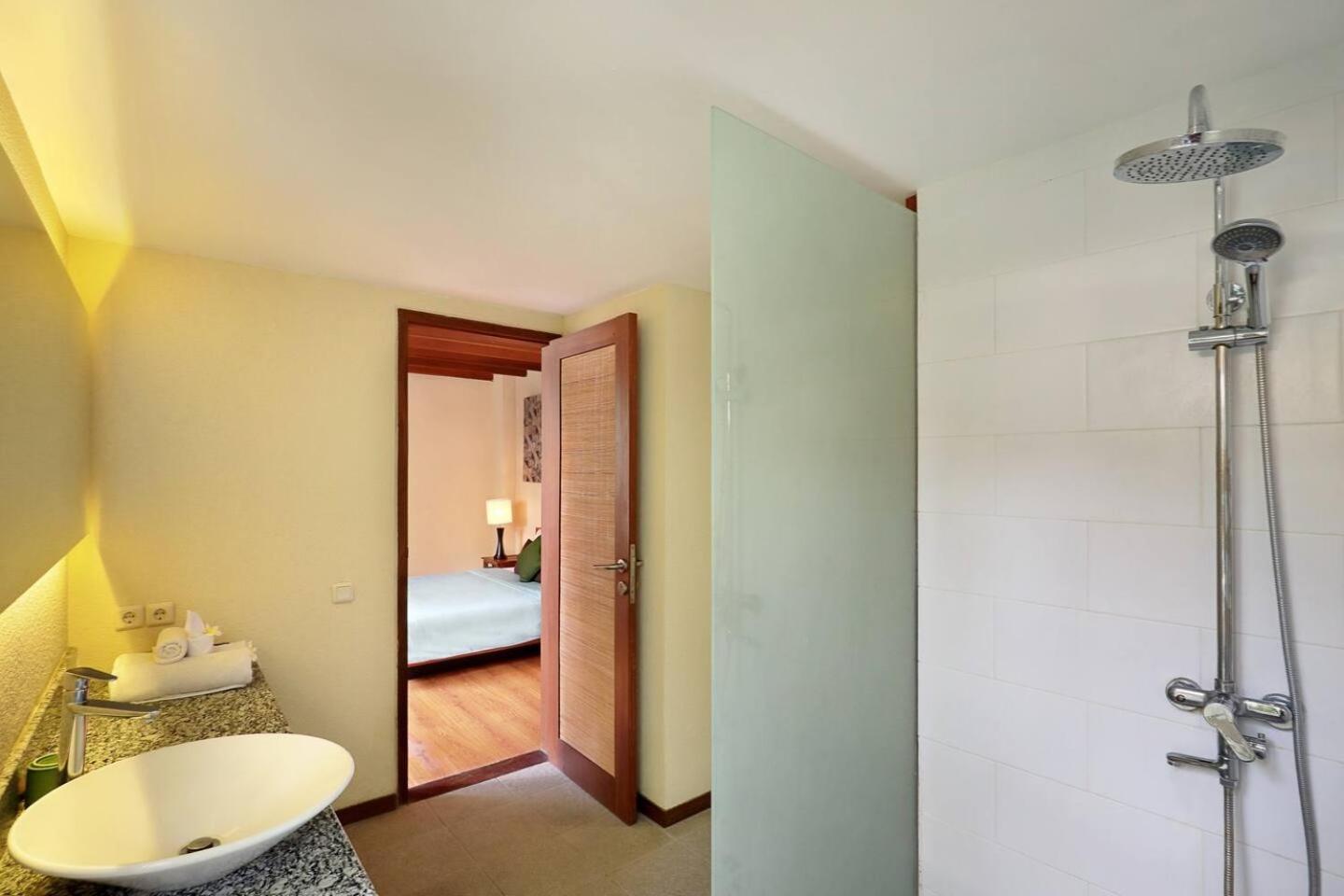 Super Value 4 Bedroom, Walk To Bintang Supermarket 세미냑 외부 사진