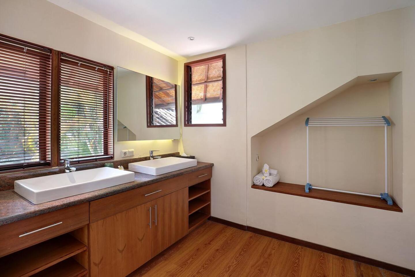 Super Value 4 Bedroom, Walk To Bintang Supermarket 세미냑 외부 사진