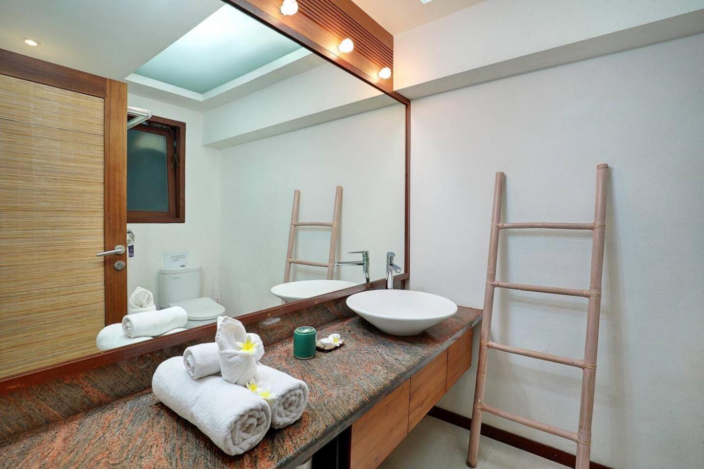 Super Value 4 Bedroom, Walk To Bintang Supermarket 세미냑 외부 사진