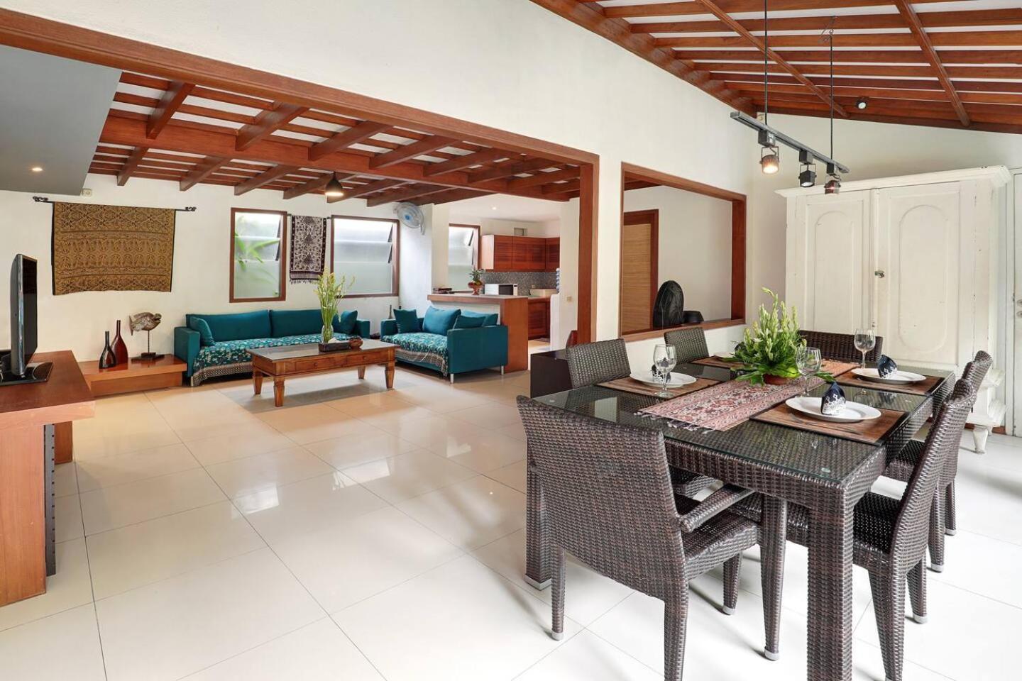 Super Value 4 Bedroom, Walk To Bintang Supermarket 세미냑 외부 사진